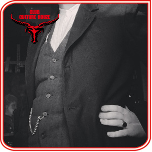 Formular Ware - Anzug Fetish - par Execellence